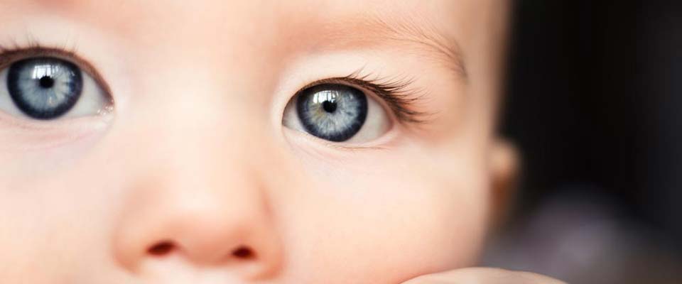 نکاتی در رابطه با تغییر رنگ چشم نوزاد
